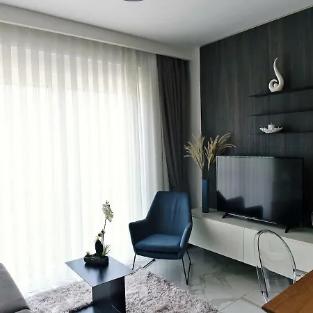 In Ziza, Rooftop Swimming Pool Apartment Opatija