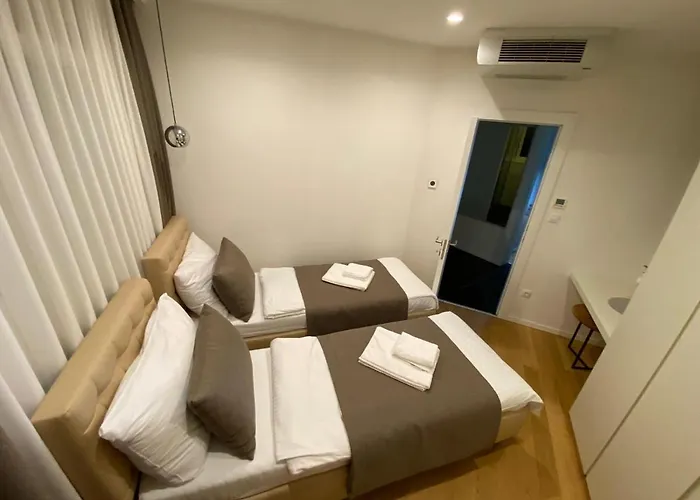 In Ziza, Rooftop Swimming Pool Apartman Opatija