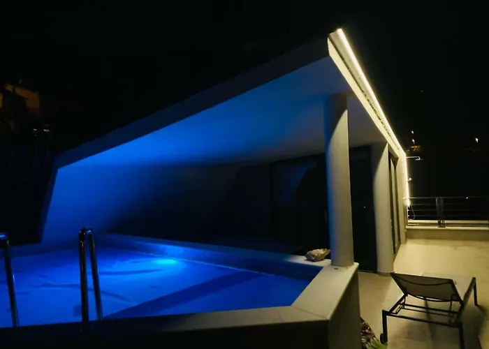 Apartman In Ziza, Rooftop Swimming Pool *