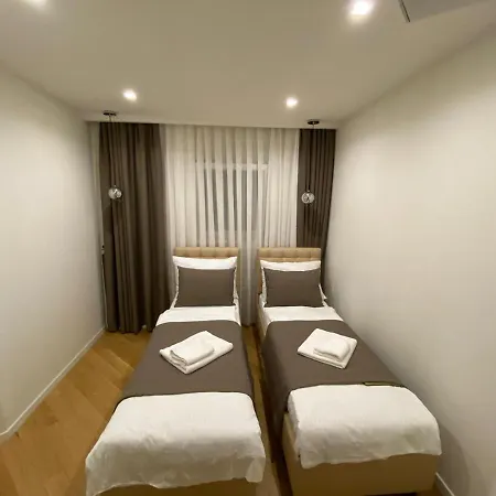 In Ziza, Rooftop Swimming Pool Апартаменты