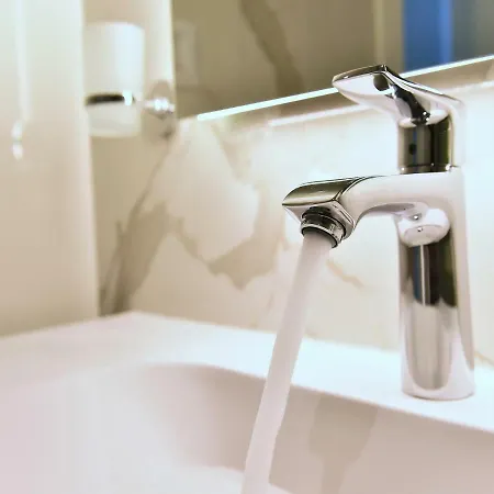 In Ziza, Rooftop Swimming Pool أوباتيا