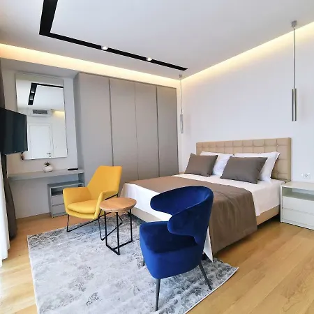 In Ziza, Rooftop Swimming Pool شقة *