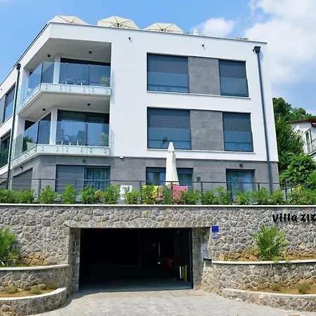 In Ziza, Rooftop Swimming Pool شقة