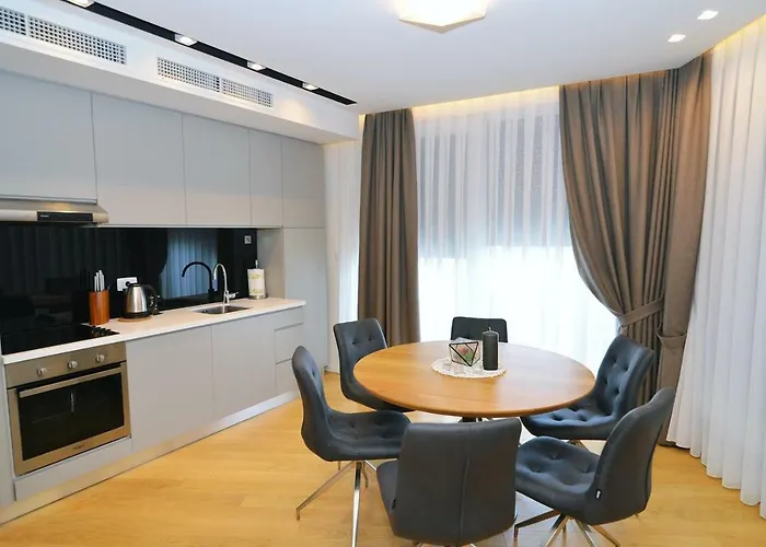 In Ziza, Rooftop Swimming Pool アパート