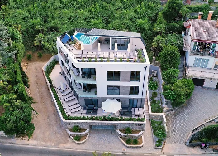 Appartement In Ziza, Rooftop Swimming Pool